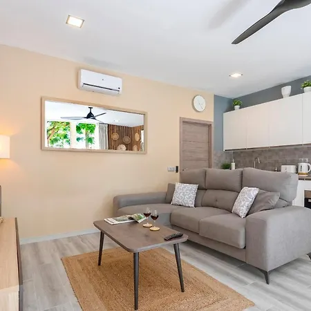 Apartamento Coqueto Junto A La Playa By Rent Me Torremolinos